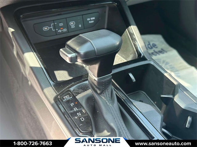 Vehicle image 31 of 34