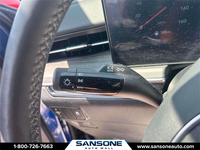 Vehicle image 24 of 34