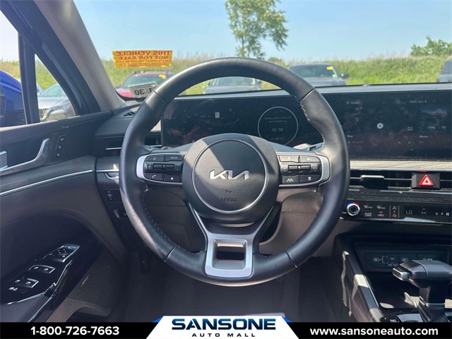 Vehicle image 14 of 34