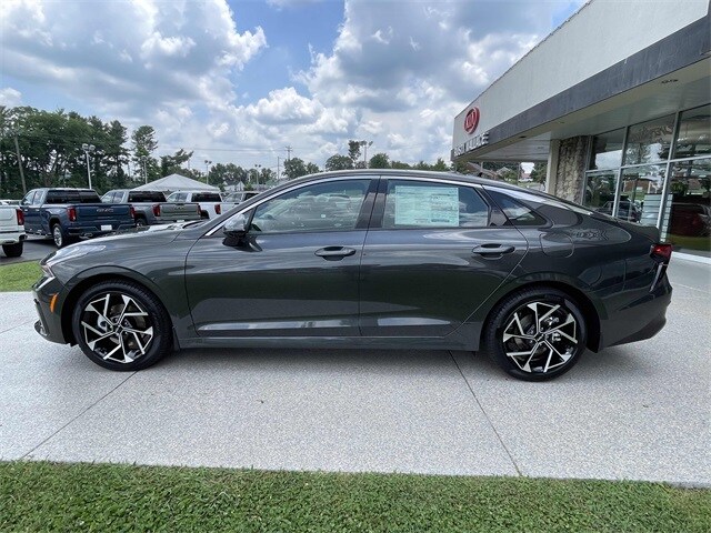 Vehicle image 8 of 20