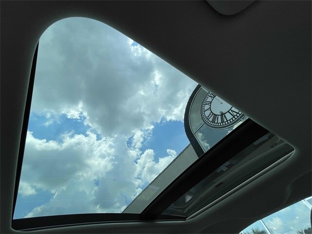 Vehicle image 20 of 20