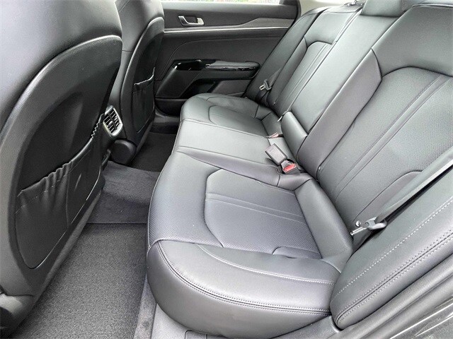 Vehicle image 10 of 20