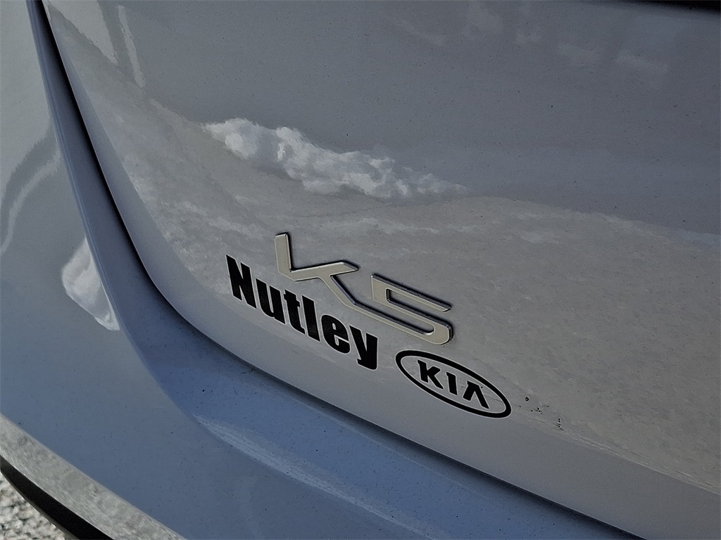2025 Kia K5 EX Image 22 of 30