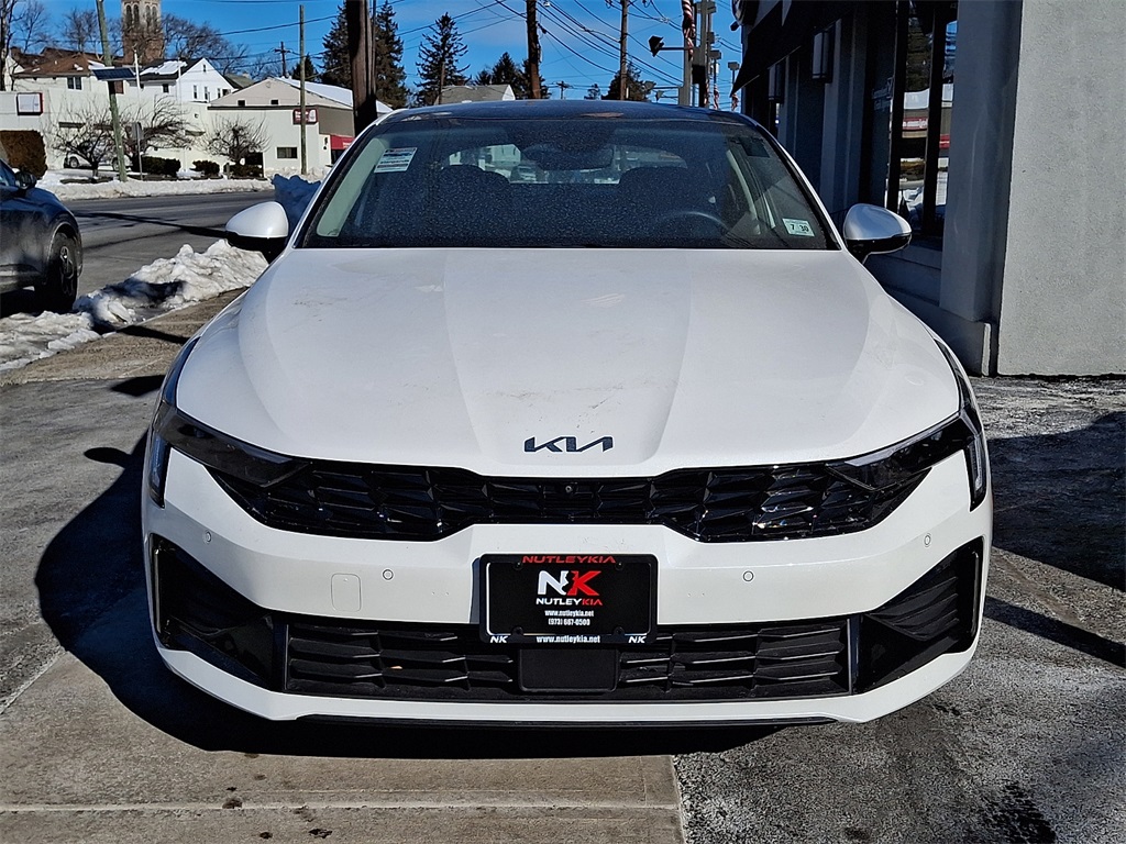 2025 Kia K5 EX Image 2 of 30