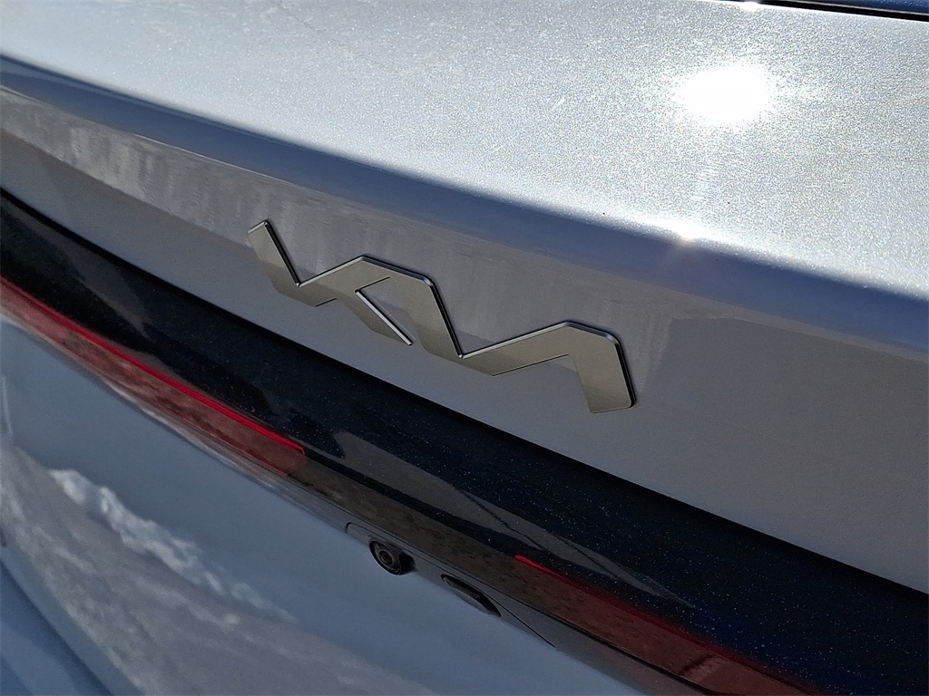 2025 Kia K5 EX Image 23 of 30