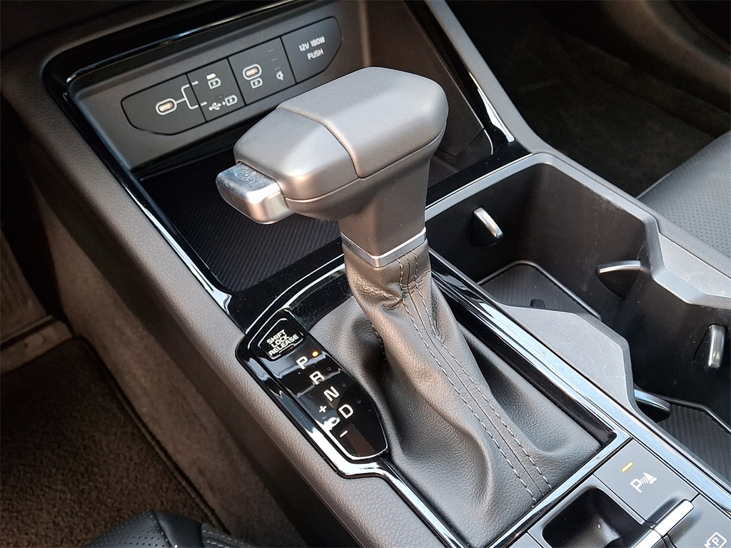 2025 Kia K5 EX Image 17 of 30