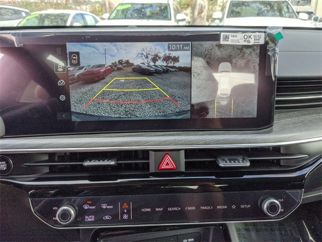Vehicle image 20 of 23