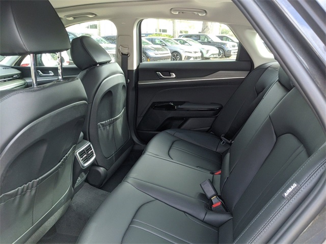 Vehicle image 8 of 23