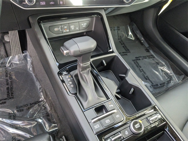 Vehicle image 14 of 23