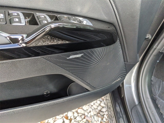 Vehicle image 22 of 23