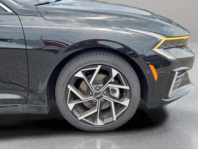 Vehicle image 11 of 29