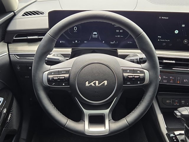 Vehicle image 28 of 29