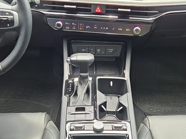 Vehicle image 23 of 29