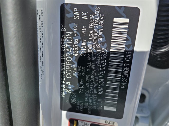 Vehicle image 20 of 22