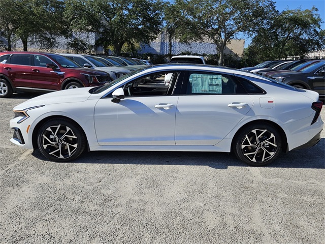 Vehicle image 5 of 22