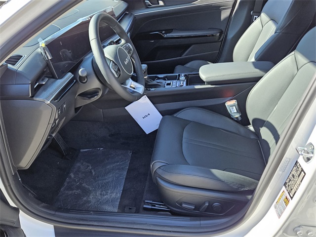 Vehicle image 12 of 22