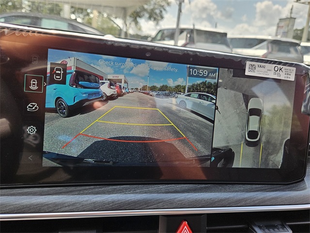 Vehicle image 16 of 22