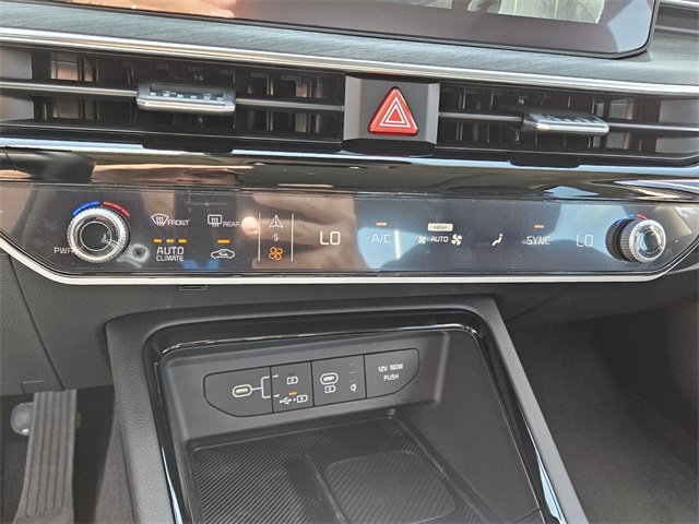 Vehicle image 22 of 22