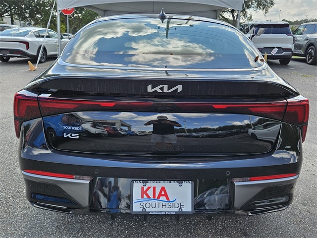 Vehicle image 20 of 22