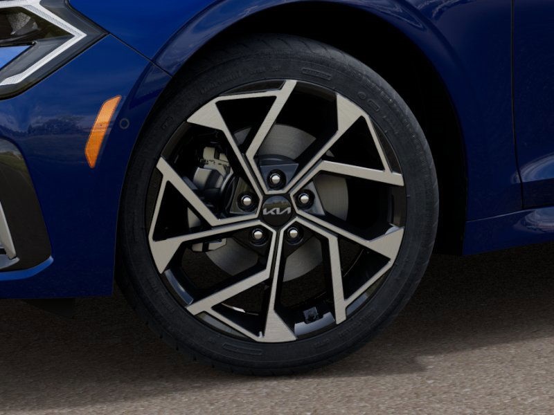 Vehicle image 10 of 27