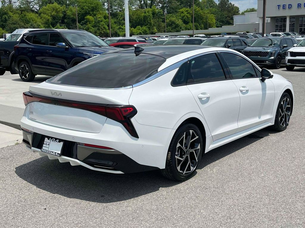 Vehicle image 5 of 44