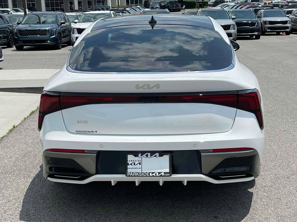Vehicle image 6 of 44