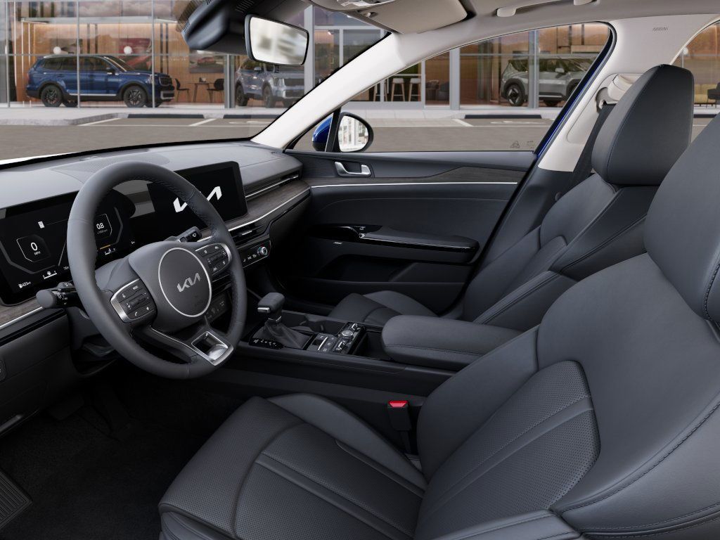 2025 Kia K5 EX Image 17 of 27
