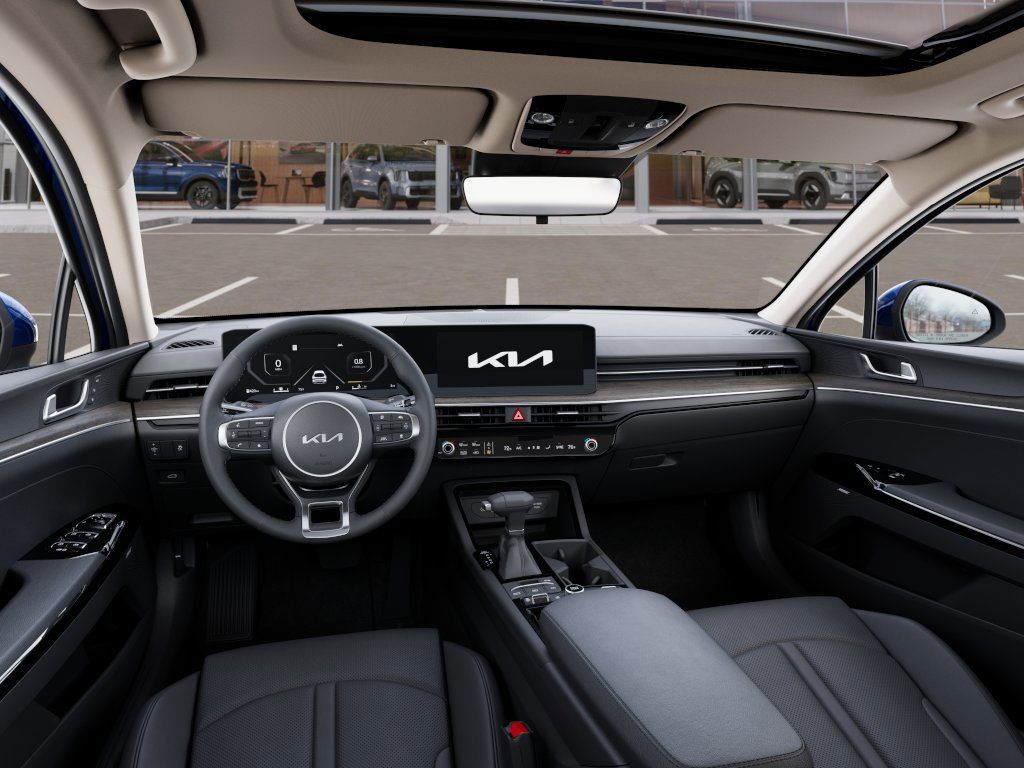 2025 Kia K5 EX Image 14 of 27