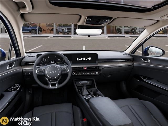 Vehicle image 17 of 27