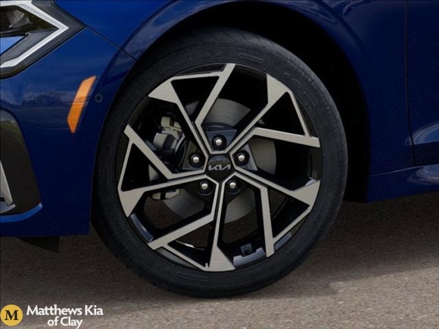 Vehicle image 10 of 27