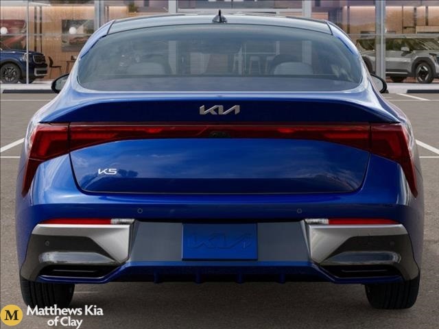 Vehicle image 8 of 27