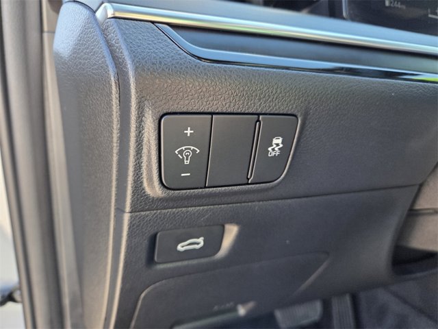 2025 Kia K5 GT Image 21 of 35