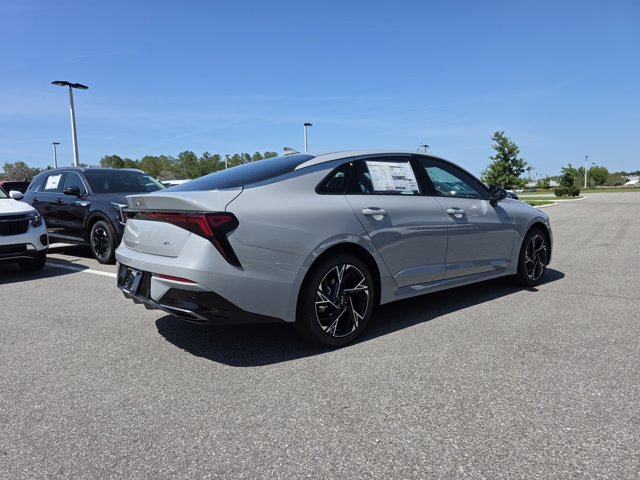 Vehicle image 4 of 33