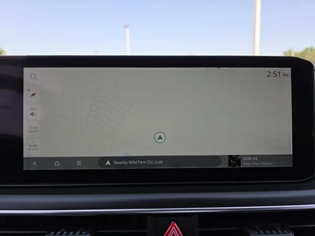 Vehicle image 21 of 33
