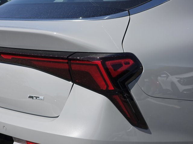 Vehicle image 8 of 33