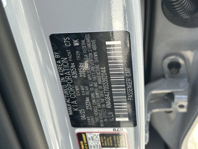 Vehicle image 31 of 38