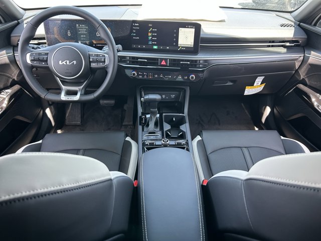 Vehicle image 14 of 38