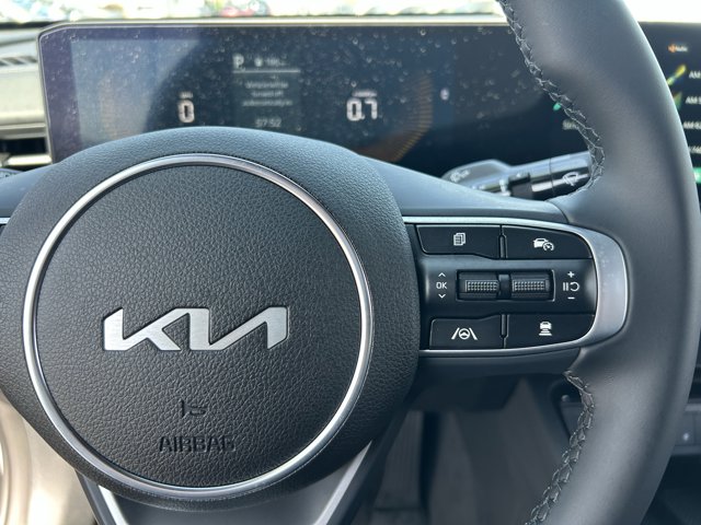 Vehicle image 24 of 38