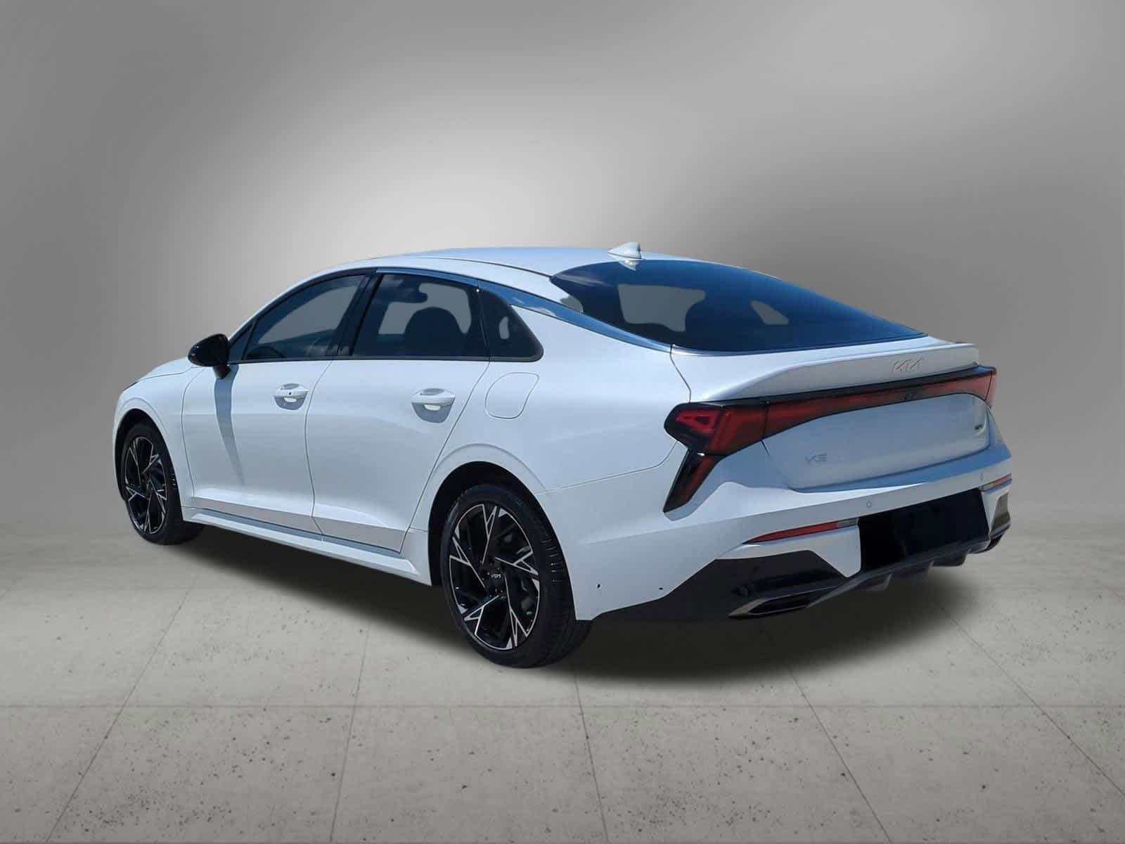 Vehicle image 7 of 34