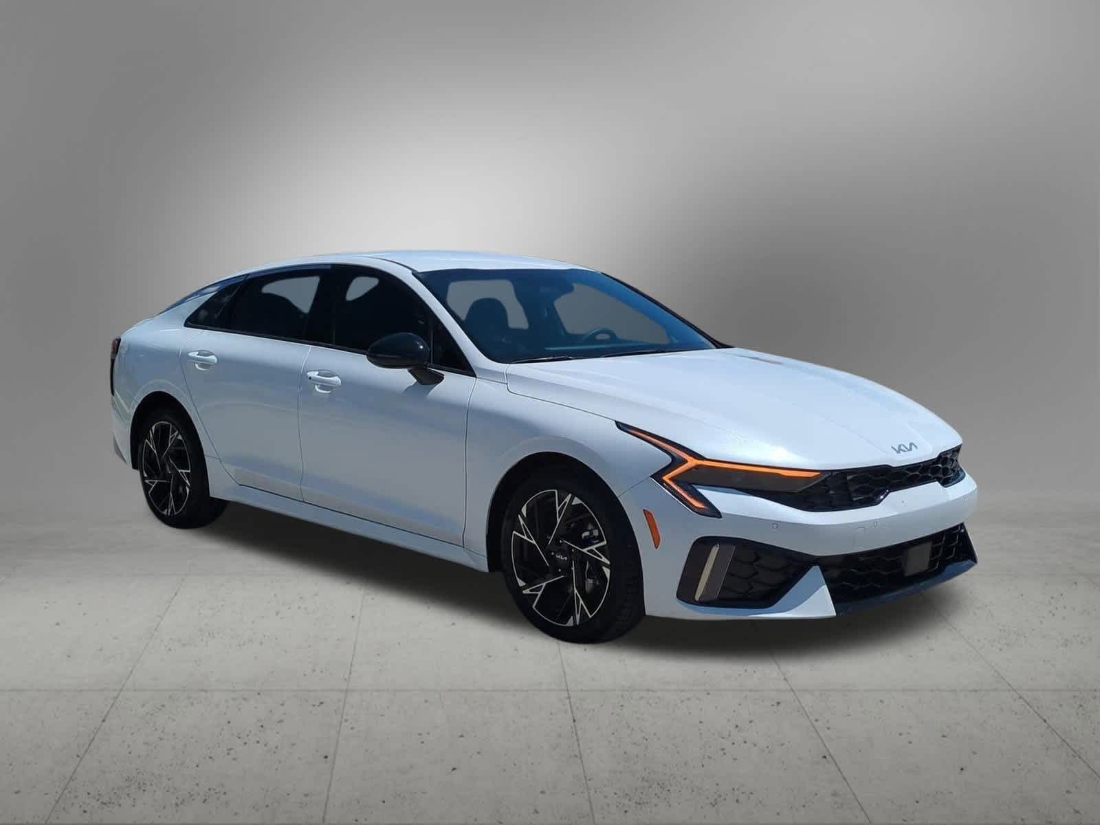Vehicle image 3 of 34