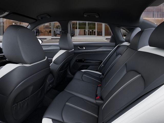 Vehicle image 13 of 27