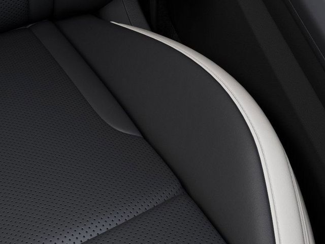 Vehicle image 26 of 27