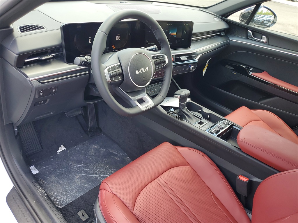 Vehicle image 12 of 30