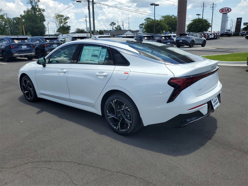 Vehicle image 4 of 30