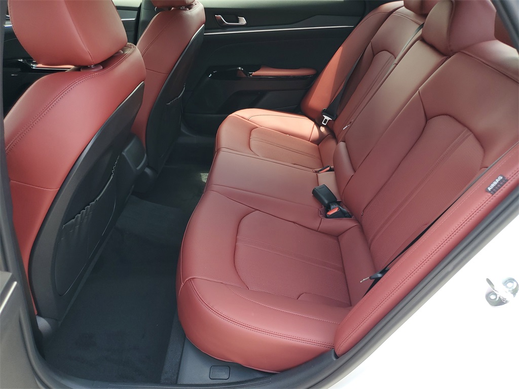Vehicle image 7 of 30