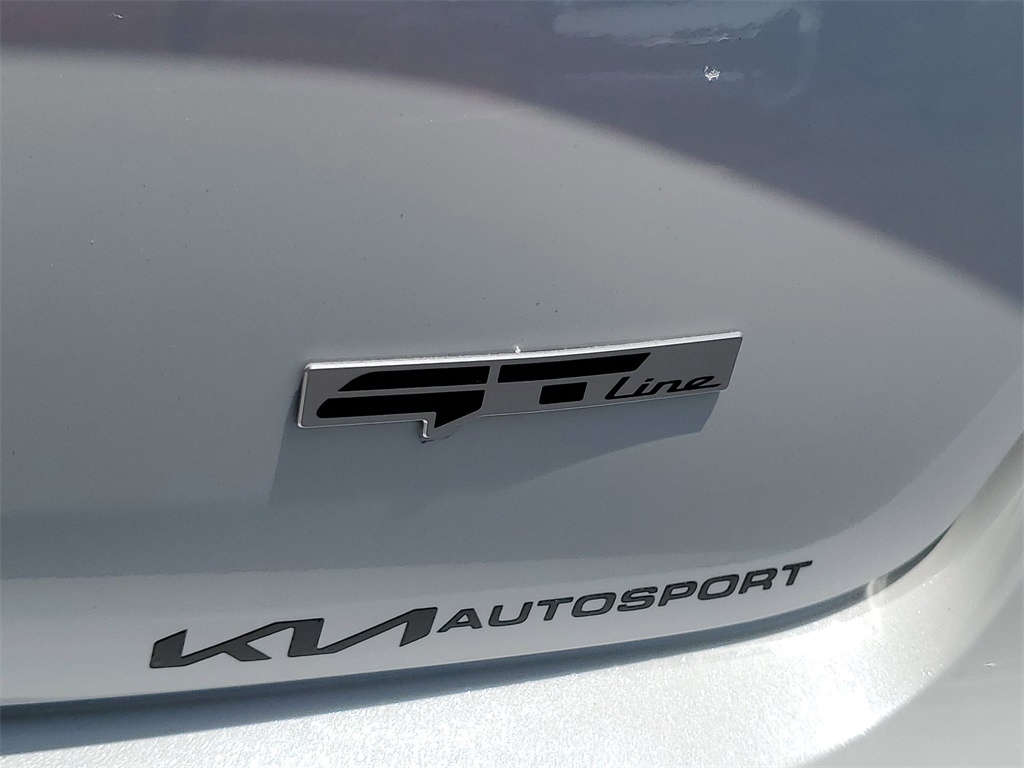 Vehicle image 26 of 30