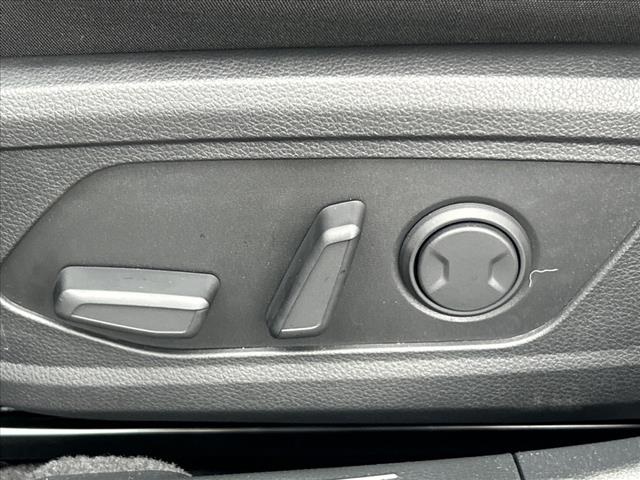 Vehicle image 12 of 29