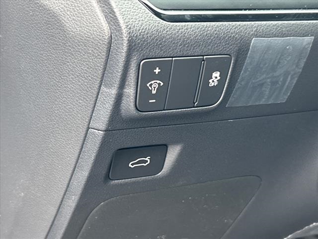Vehicle image 11 of 29