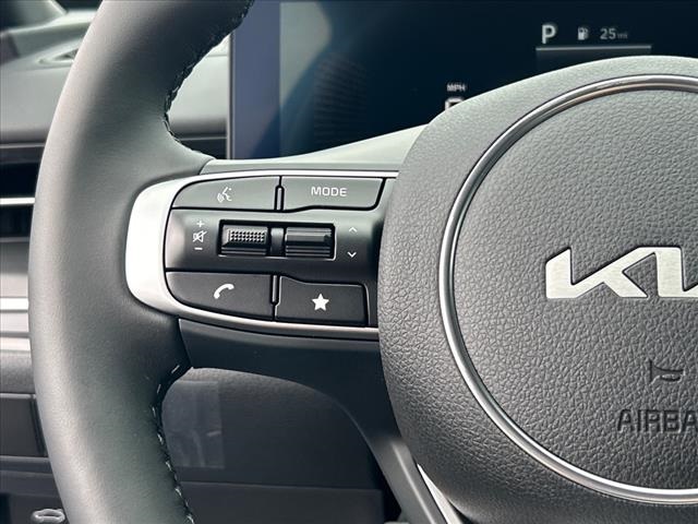 Vehicle image 20 of 29