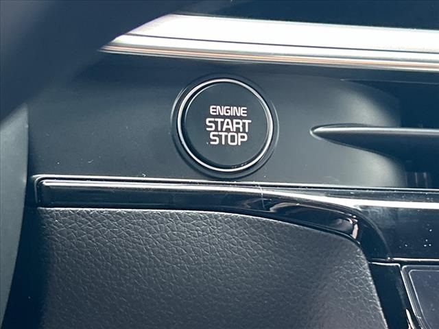 Vehicle image 18 of 29